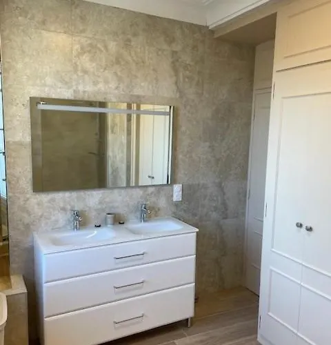 Les Orchidees Et Les Marguerites Апартаменты *