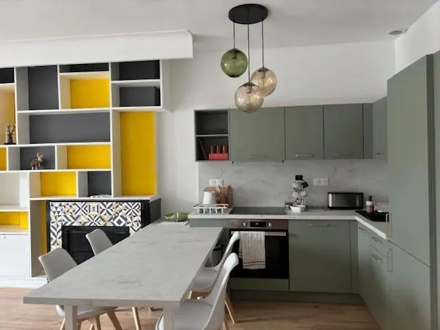 Les Orchidées Et Les Marguerites